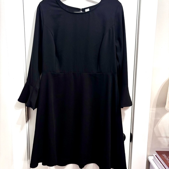 NWOT Old Navy Black Long Sleeve Dress sz L Bell Sleeve 3/4 - Picture 9 of 9